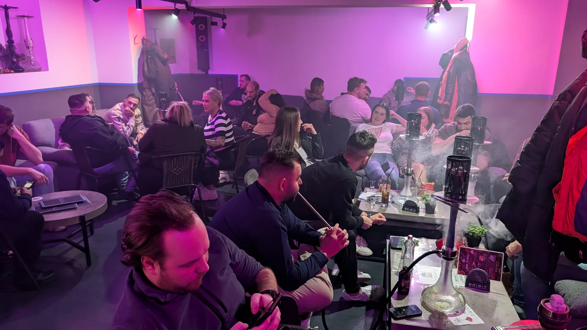 SPiRiT bar – hosté